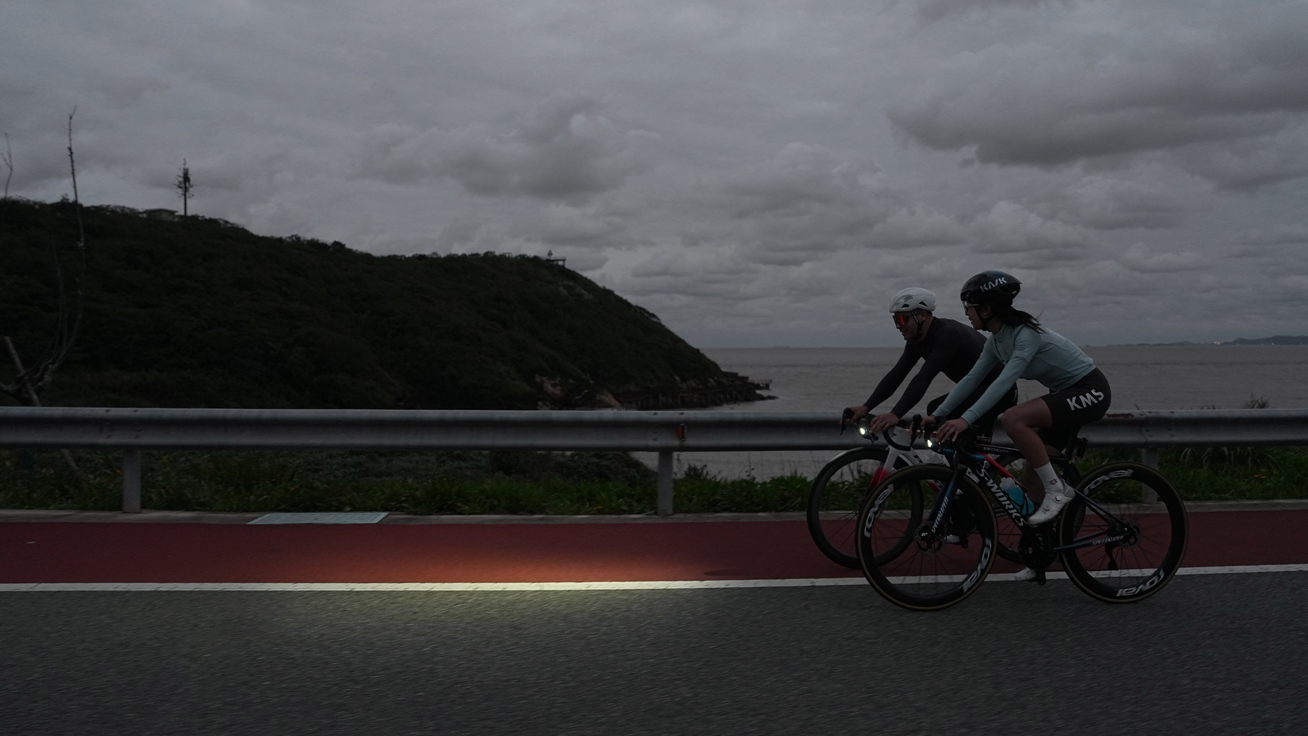 VS800S新一代截止线智能车灯